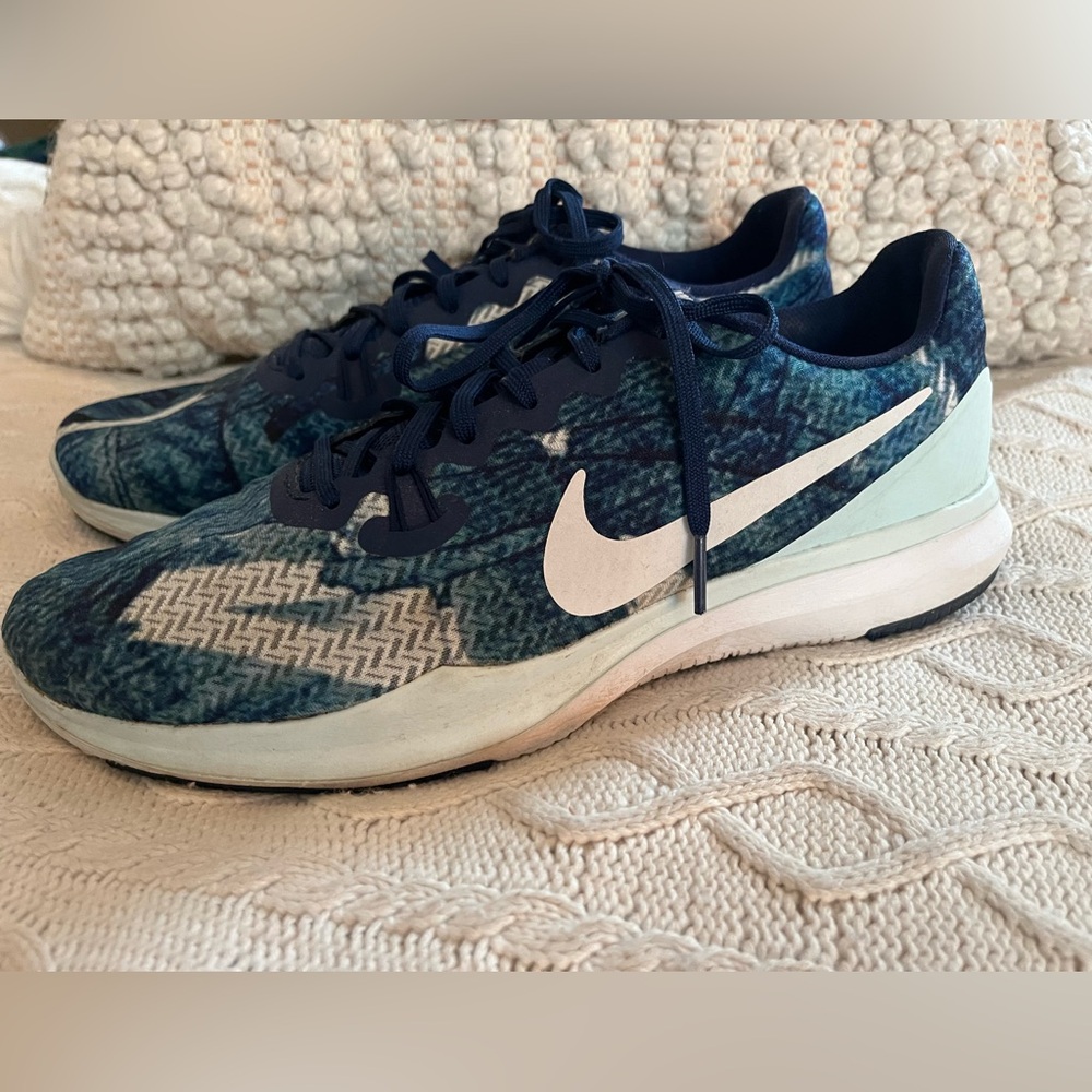 Men’s Nike Training Shoes, Navy, Blue & White Running Shoes, Men’s Size 11 - Picture 13 of 13